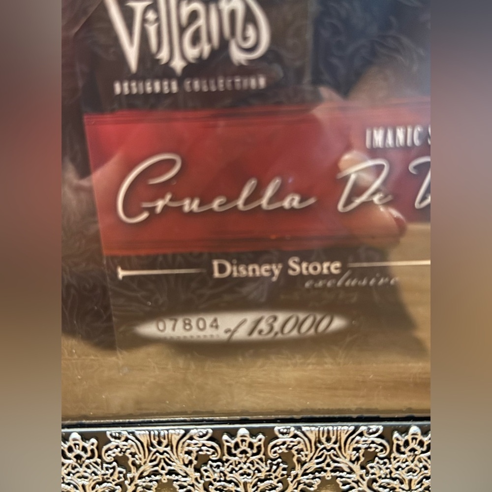 Disney Store Villians Designer Collection Cruella De Vil [Manic Style] - Picture 13 of 13